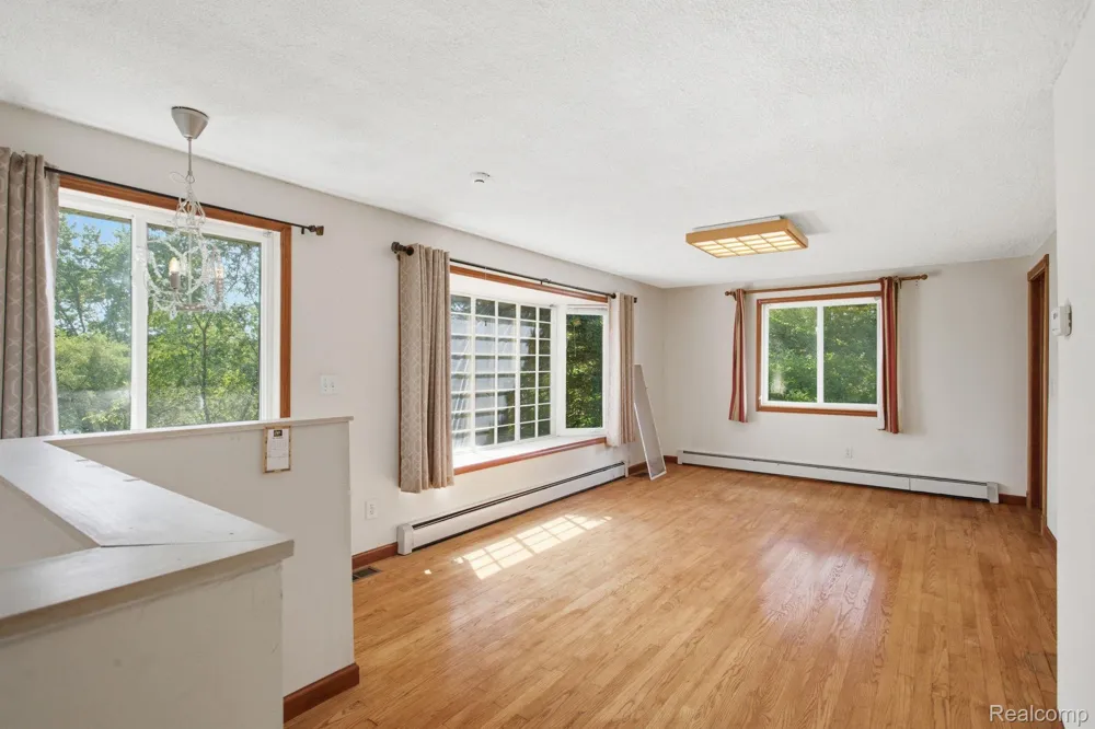 2726 Bay Drive West Bloomfield Charter Township, MI 48324