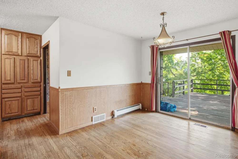 2726 Bay Drive West Bloomfield Charter Township, MI 48324