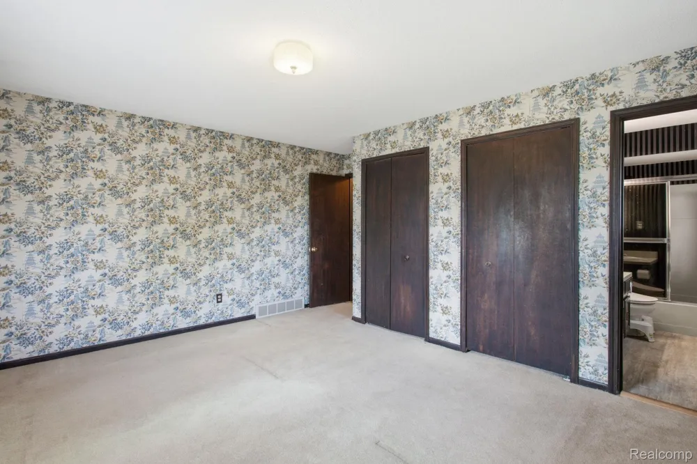 2726 Bay Drive West Bloomfield Charter Township, MI 48324