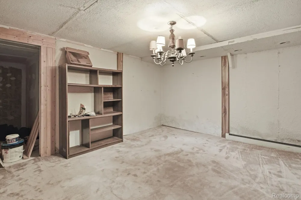 2726 Bay Drive West Bloomfield Charter Township, MI 48324