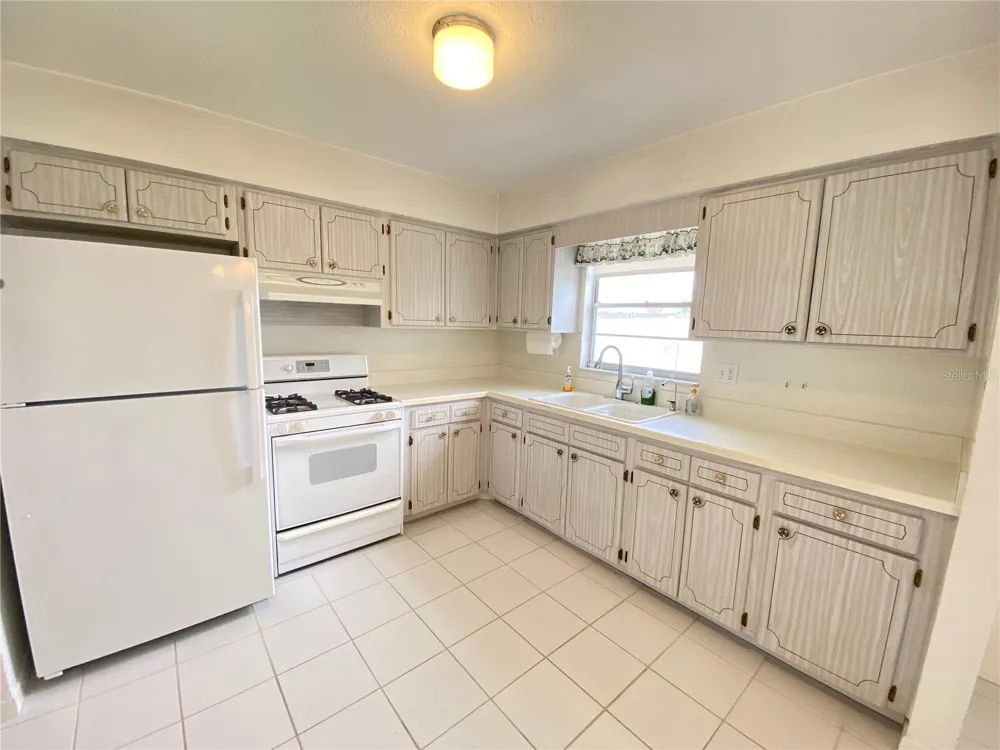 5105 ROSE PLACE Pinellas Park, FL 33782