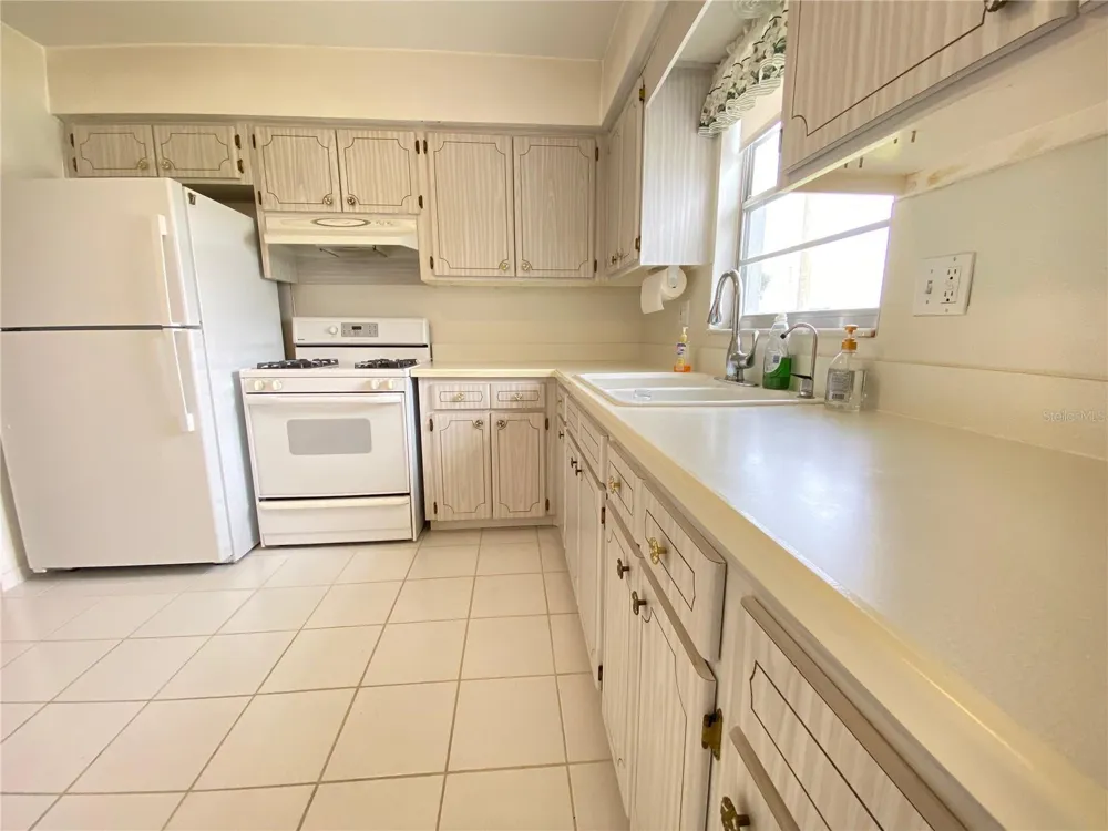 5105 ROSE PLACE Pinellas Park, FL 33782