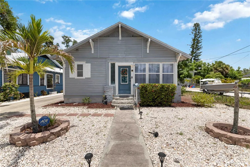 2314 7TH AVENUE W Bradenton, FL 34205