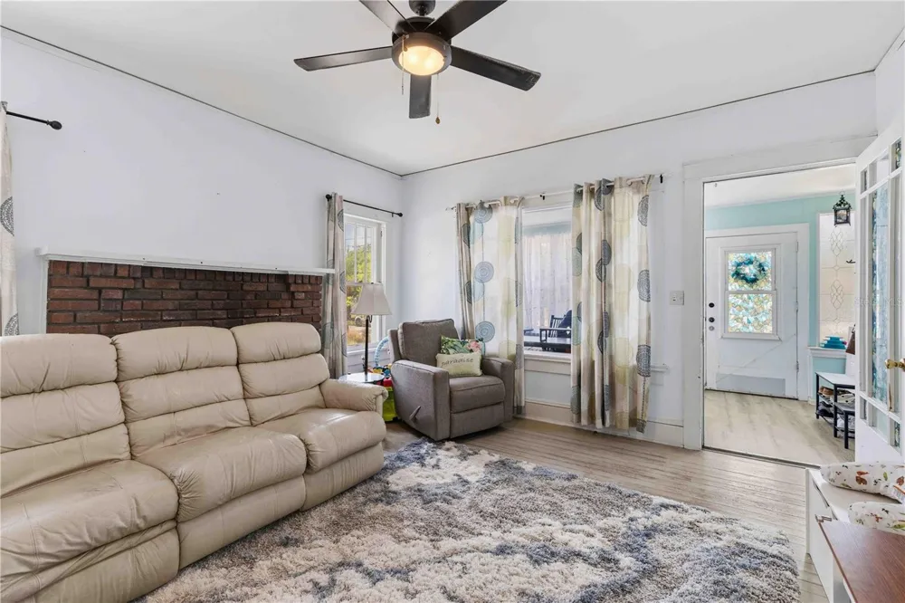 2314 7TH AVENUE W Bradenton, FL 34205