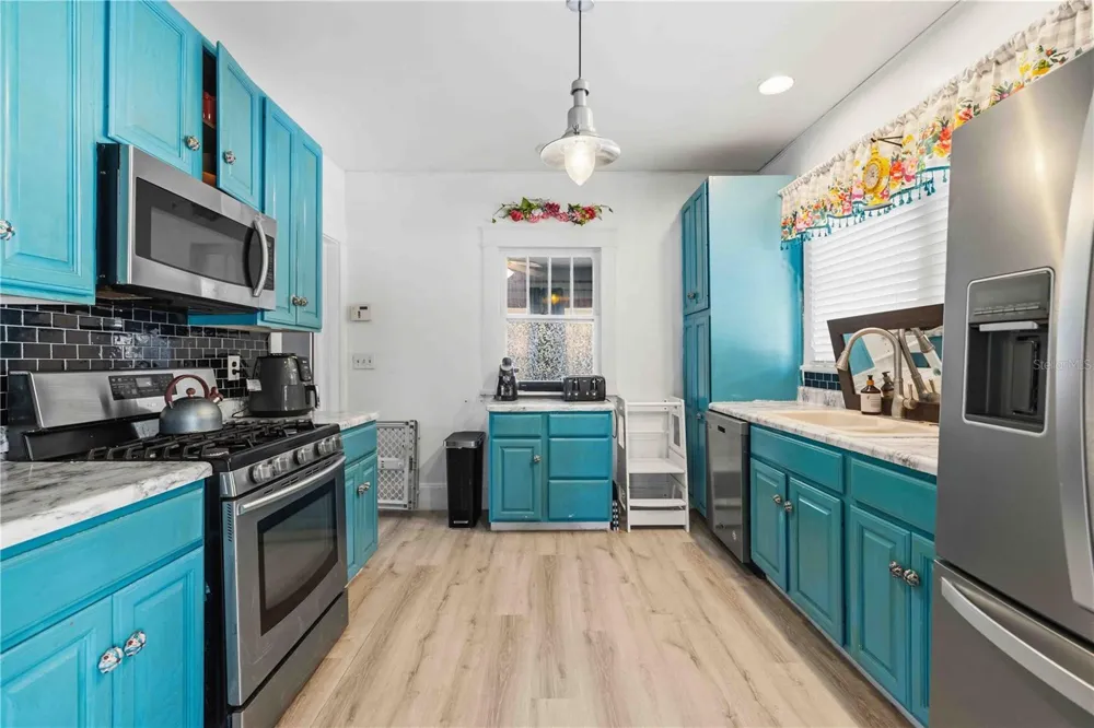 2314 7TH AVENUE W Bradenton, FL 34205