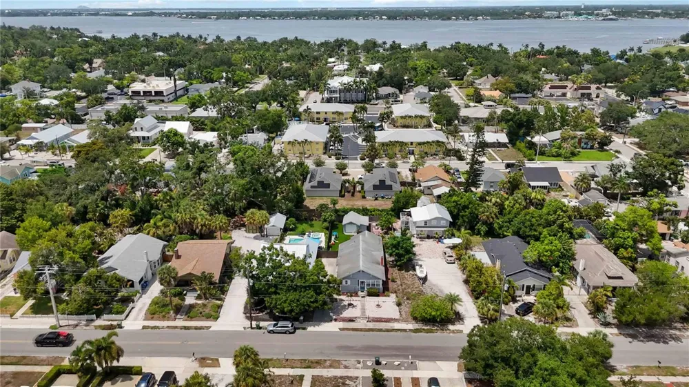 2314 7TH AVENUE W Bradenton, FL 34205