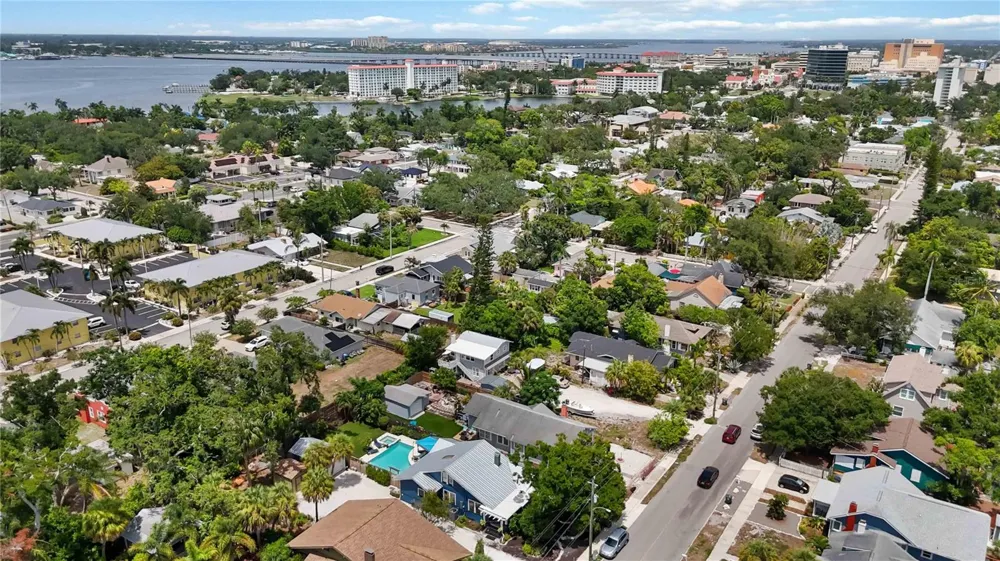 2314 7TH AVENUE W Bradenton, FL 34205