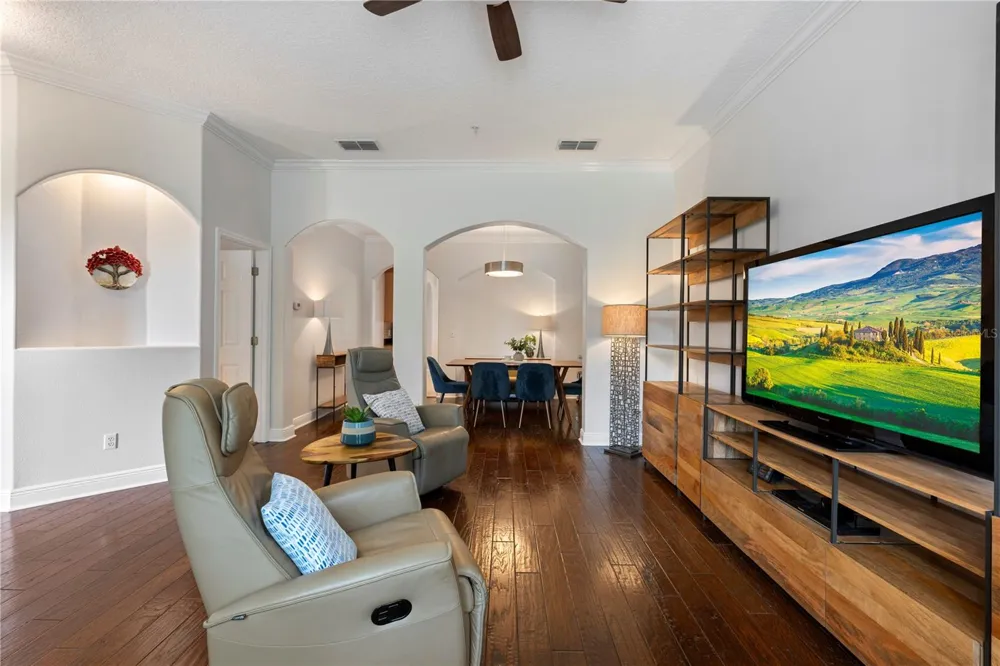 1132 CHARMING STREET Maitland, FL 32751