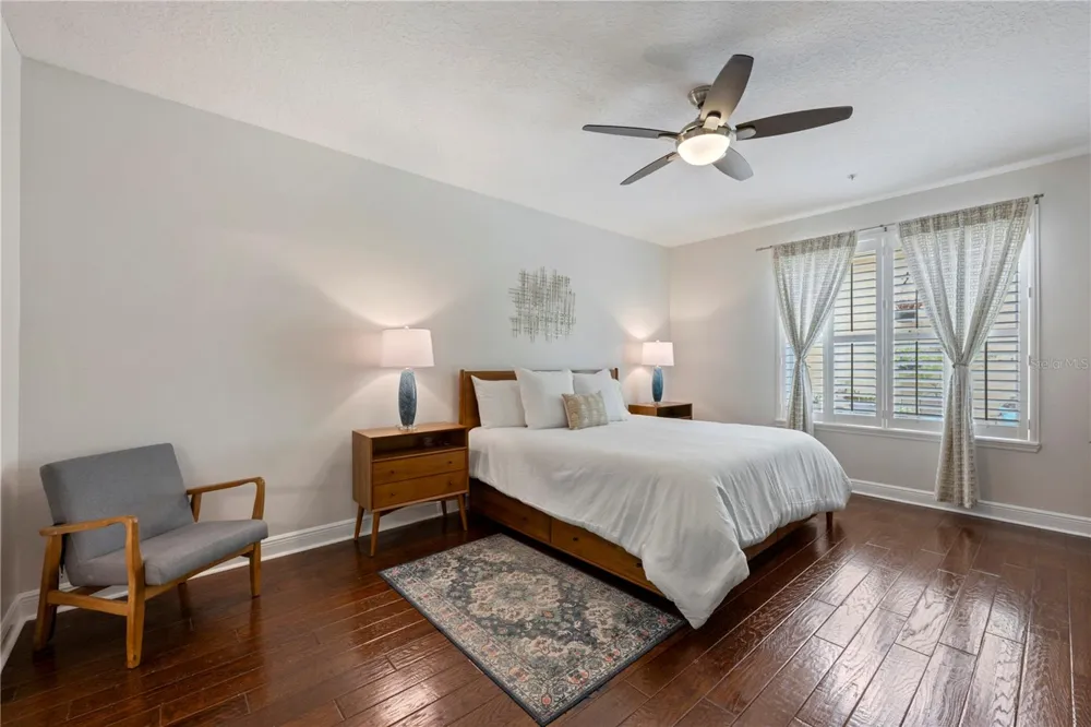 1132 CHARMING STREET Maitland, FL 32751