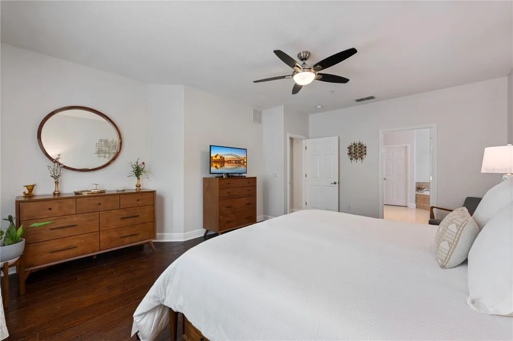 1132 CHARMING STREET Maitland, FL 32751