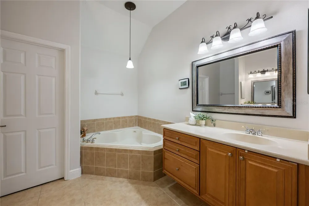 1132 CHARMING STREET Maitland, FL 32751