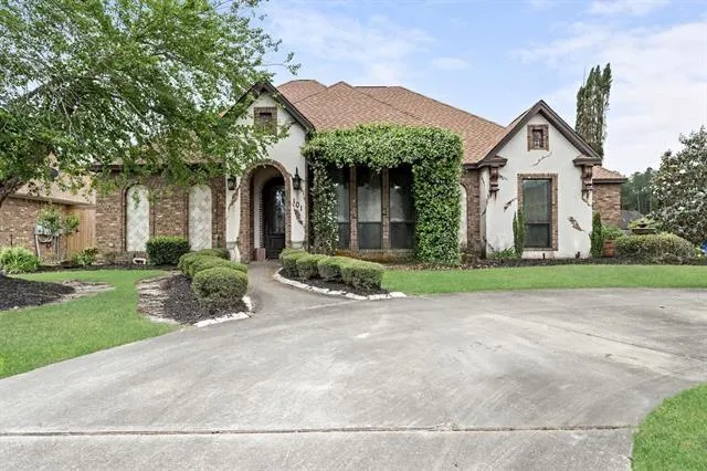 101 Sir Cameron Lumberton, TX 77657