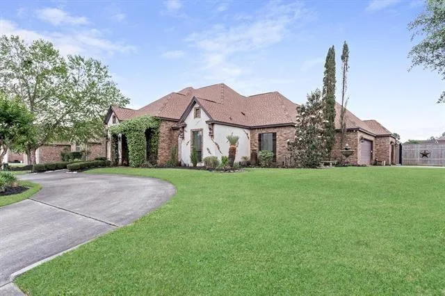 101 Sir Cameron Lumberton, TX 77657