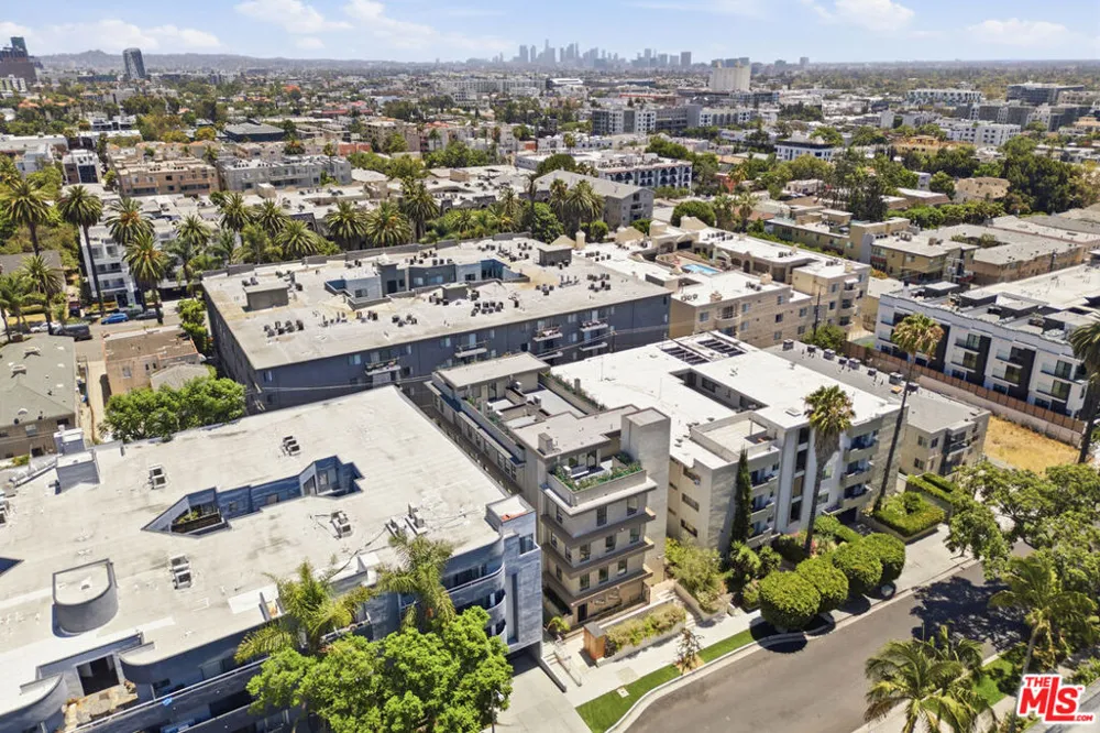 1434 Poinsettia Place #101 Los Angeles, CA 90046
