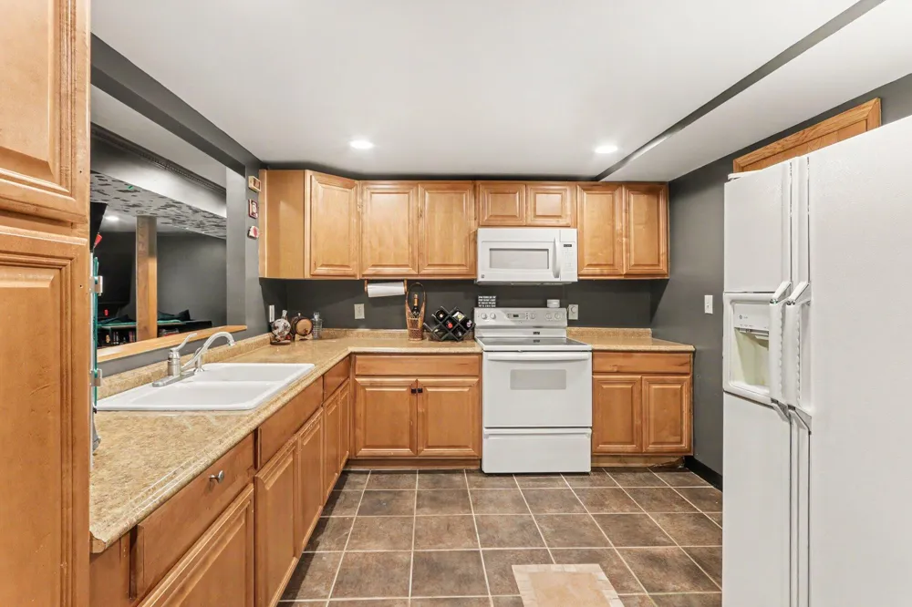 28284 62nd Avenue Antwerp Township, MI 49065