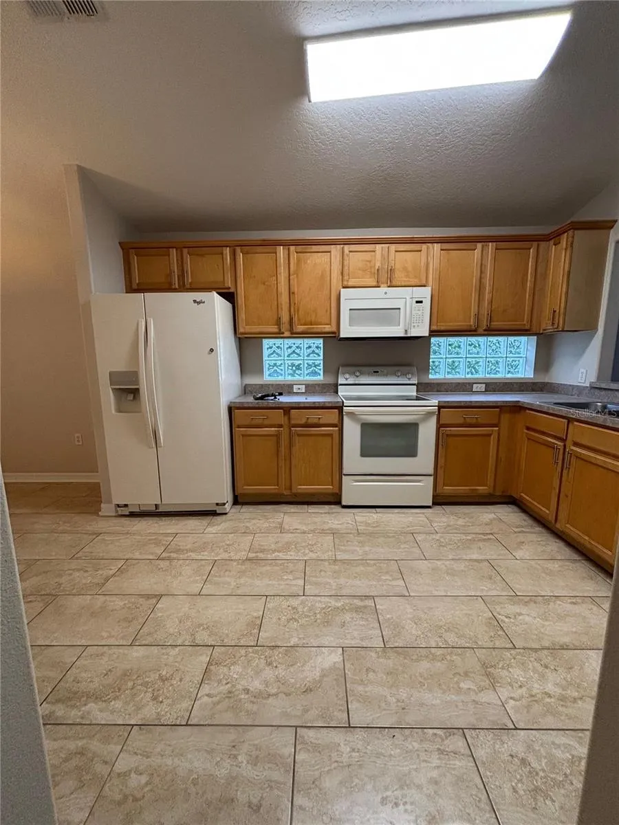 5857 LAKE CHAMPLAIN DRIVE Orlando, FL 32829