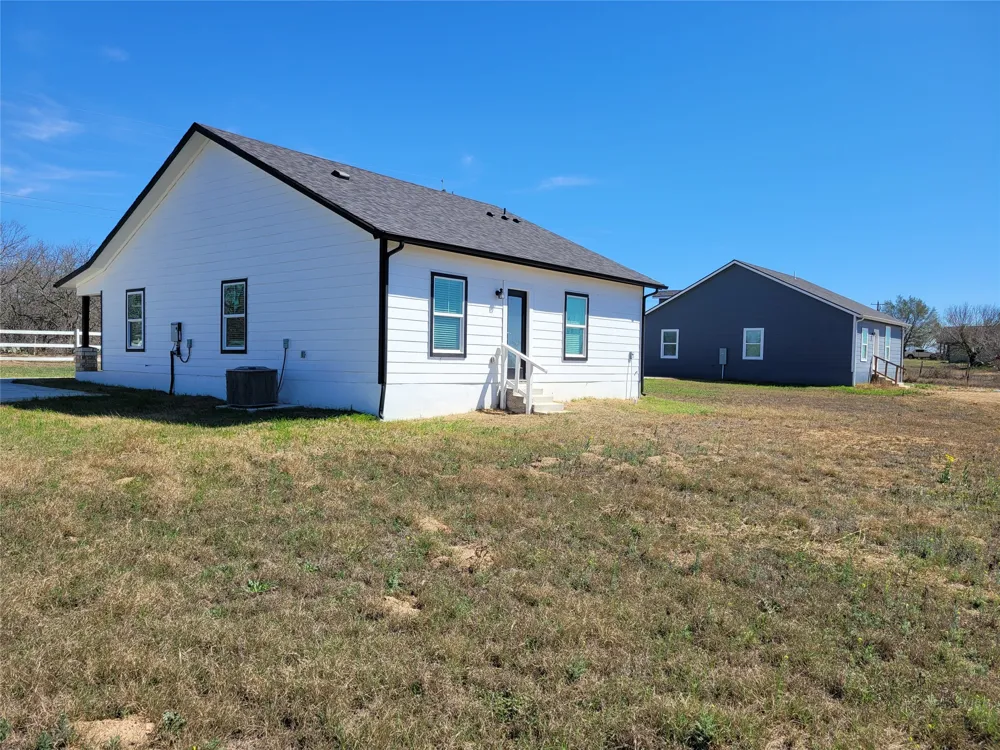 577 County Road 422 B Road Stockdale, TX 78160