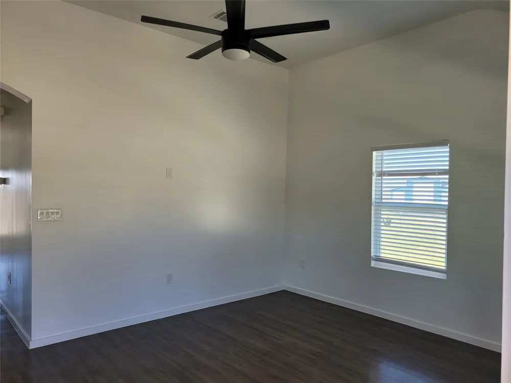577 County Road 422 B Road Stockdale, TX 78160