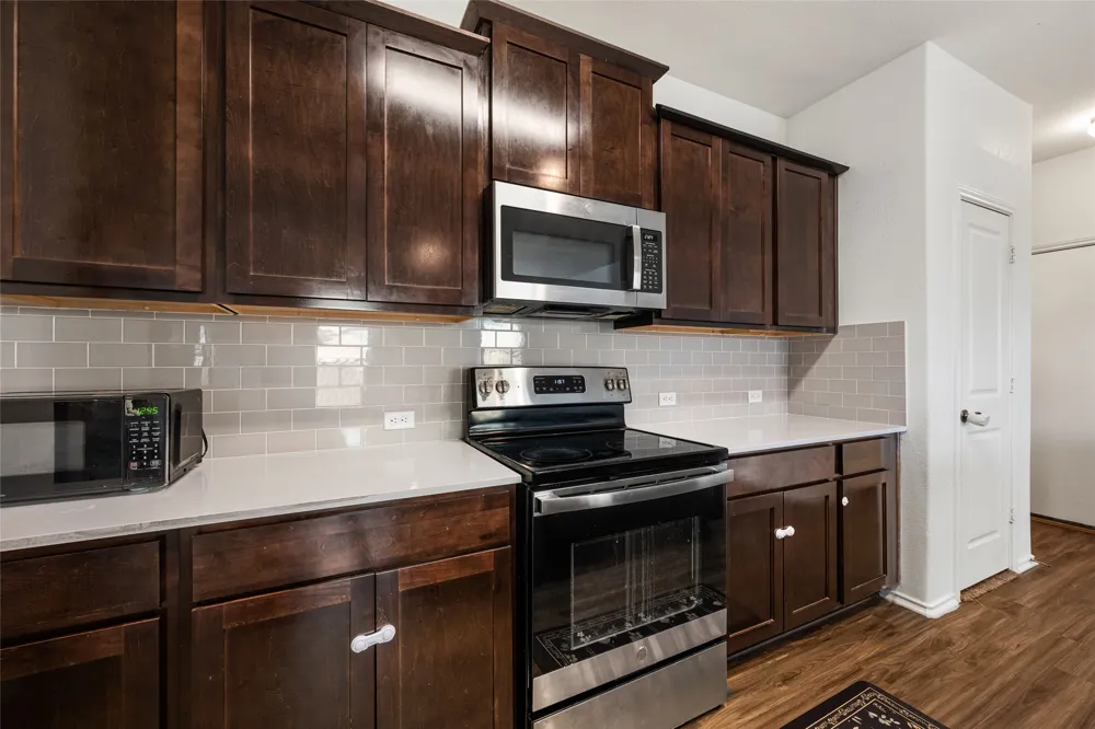 132 Joe Kidd Lane Jarrell, TX 76537