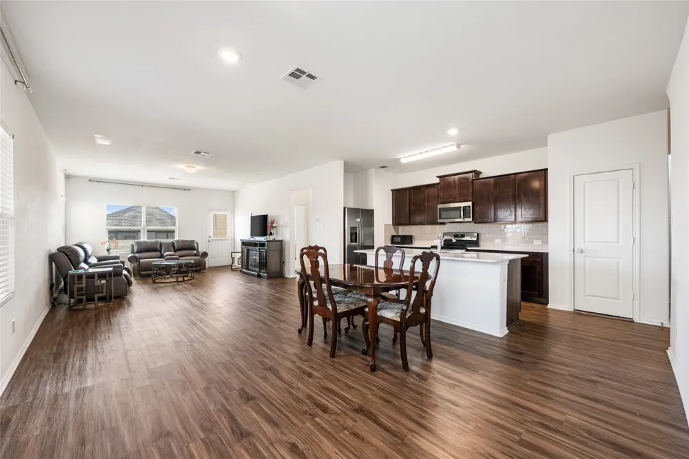 132 Joe Kidd Lane Jarrell, TX 76537