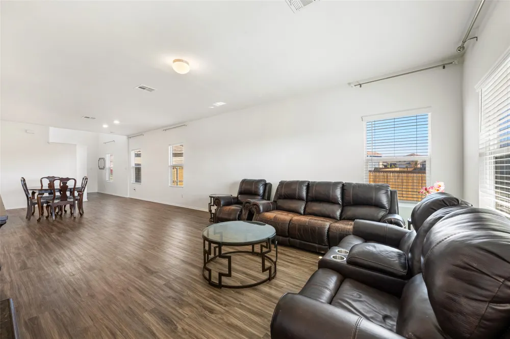 132 Joe Kidd Lane Jarrell, TX 76537