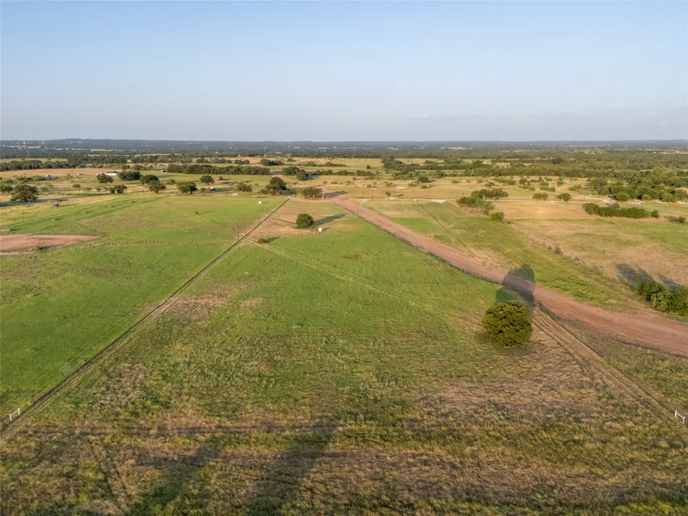 300 County Road 1475 Alvord, TX 76225