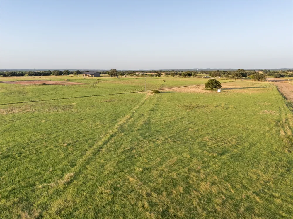 300 County Road 1475 Alvord, TX 76225