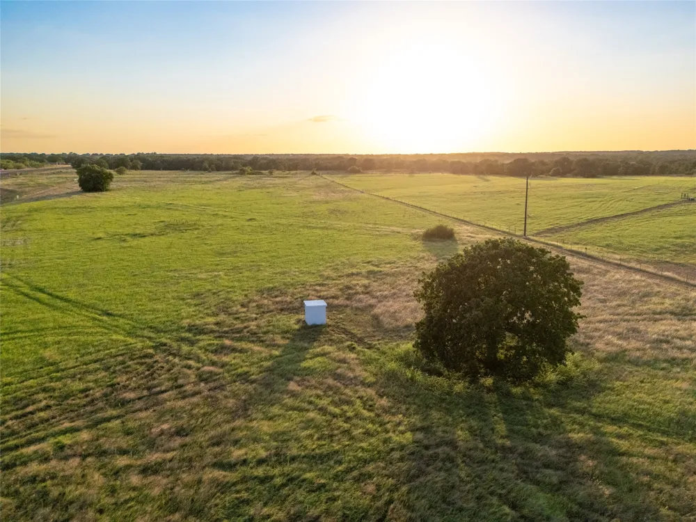 300 County Road 1475 Alvord, TX 76225