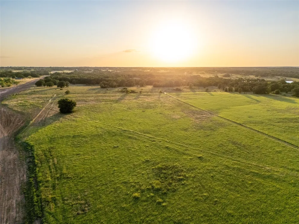 300 County Road 1475 Alvord, TX 76225