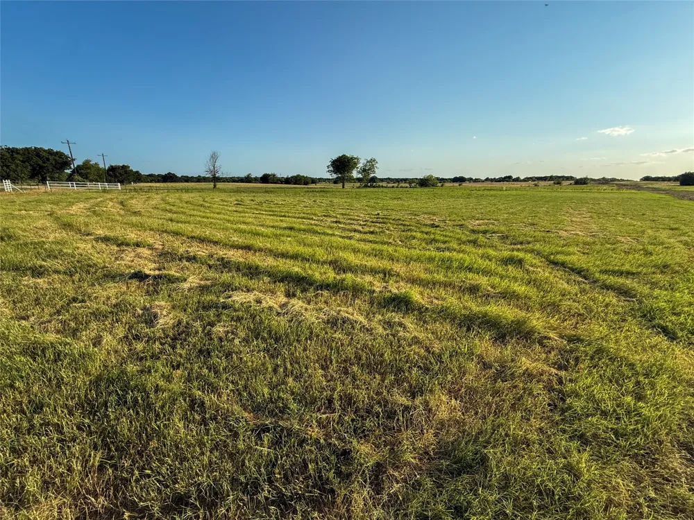 300 County Road 1475 Alvord, TX 76225