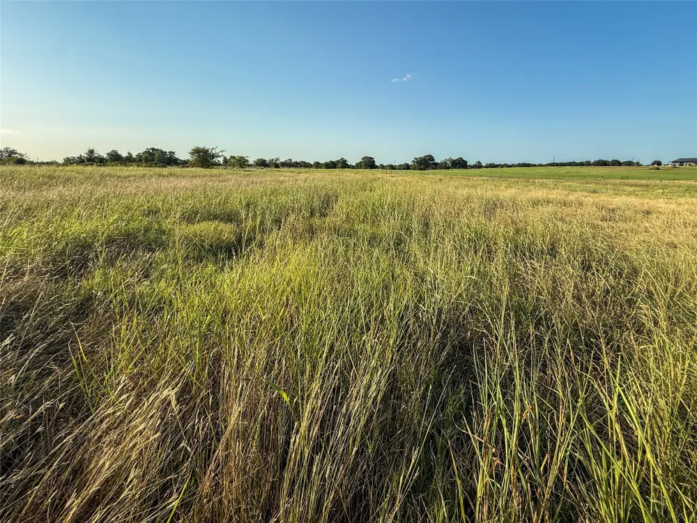 300 County Road 1475 Alvord, TX 76225