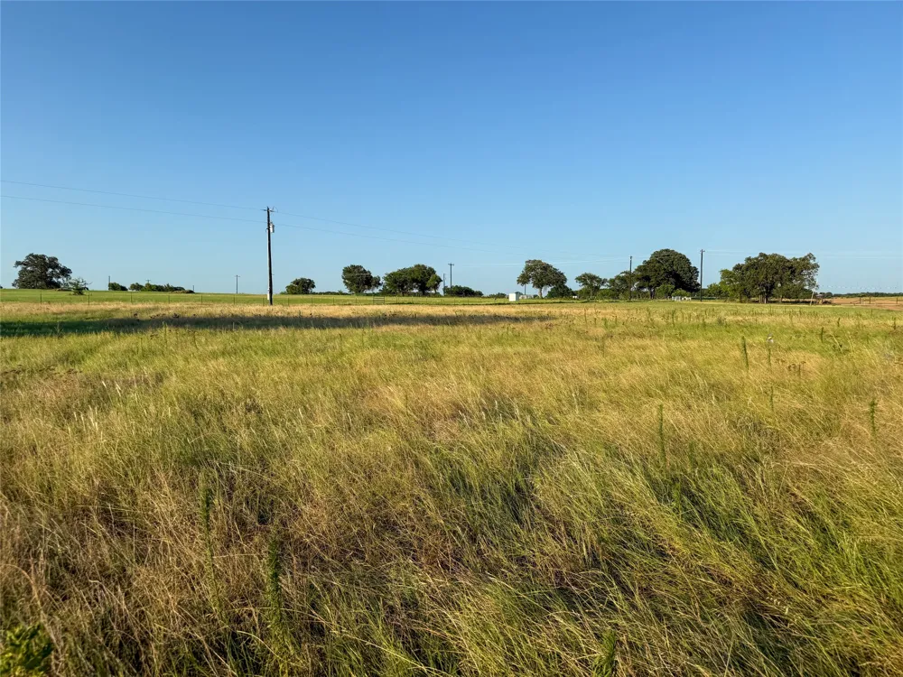 300 County Road 1475 Alvord, TX 76225