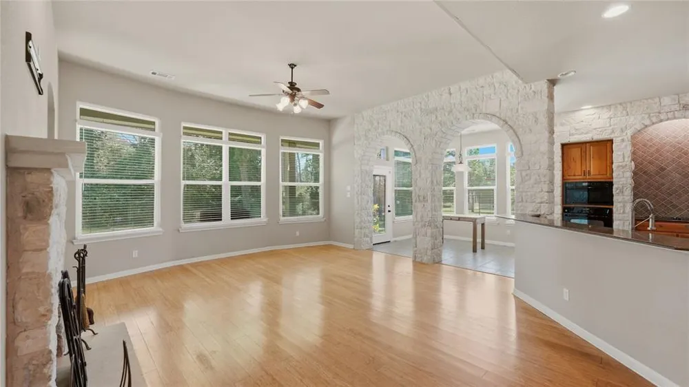 379 Matthew Cove Bastrop, TX 78602