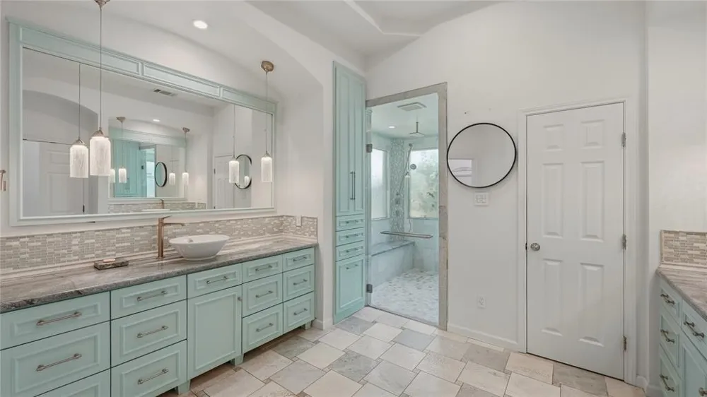 379 Matthew Cove Bastrop, TX 78602