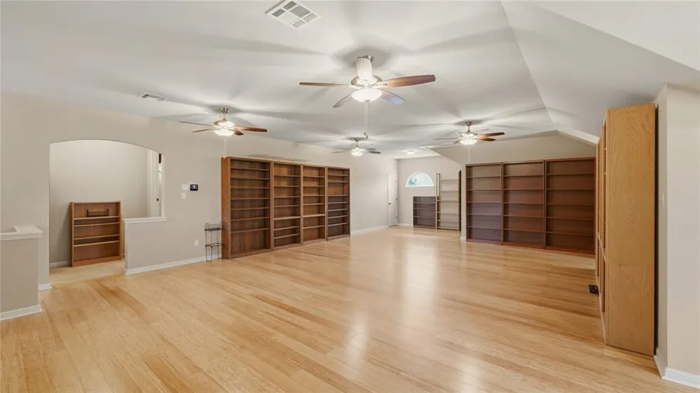 379 Matthew Cove Bastrop, TX 78602