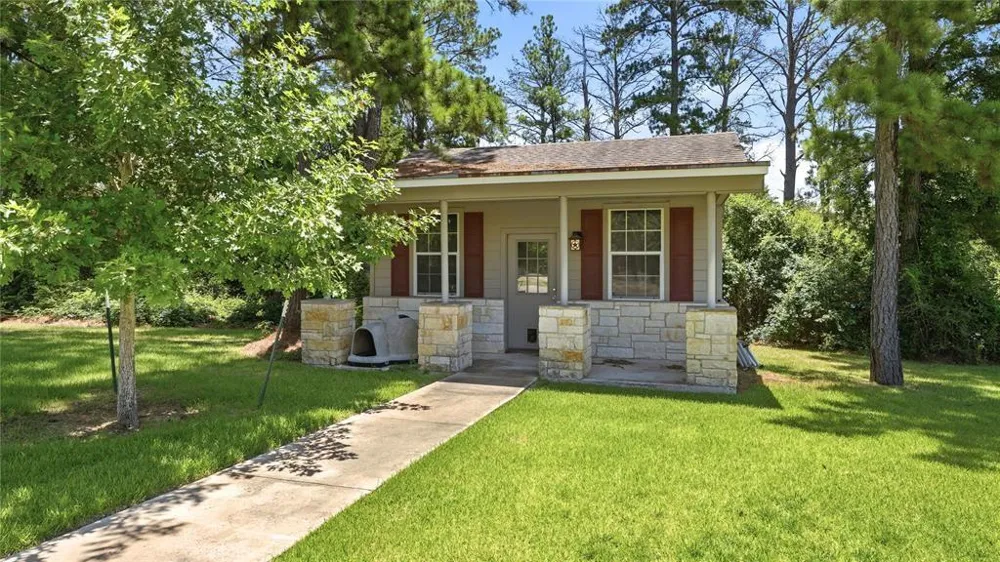 379 Matthew Cove Bastrop, TX 78602