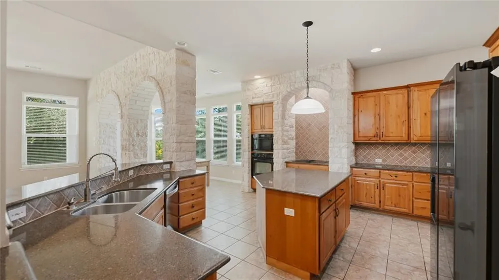 379 Matthew Cove Bastrop, TX 78602