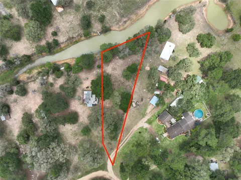 211 Bluebonnet Bend