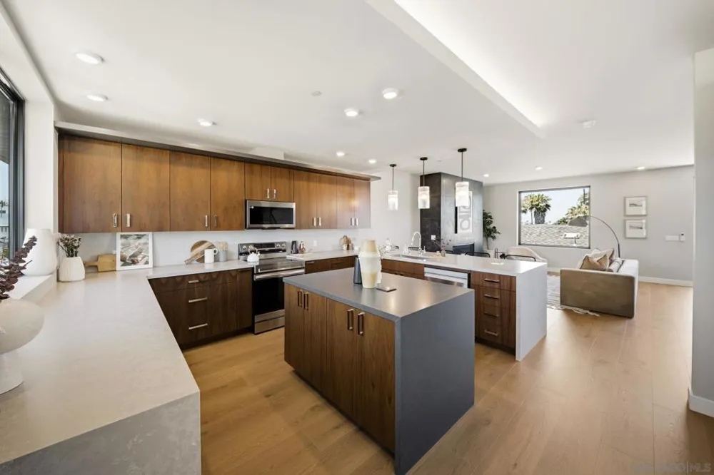 505 Freeman Street #202 Oceanside, CA 92054