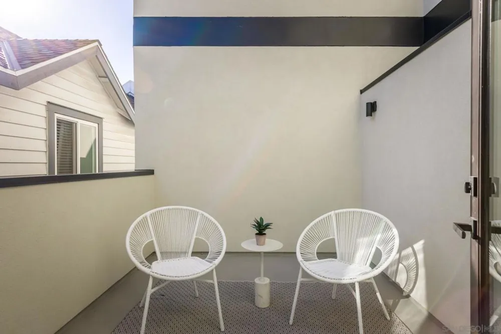 505 Freeman Street #202 Oceanside, CA 92054