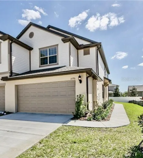1096 PAVIA DRIVE