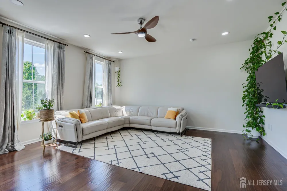 14 Hyacinth Lane Monroe, NJ 08831