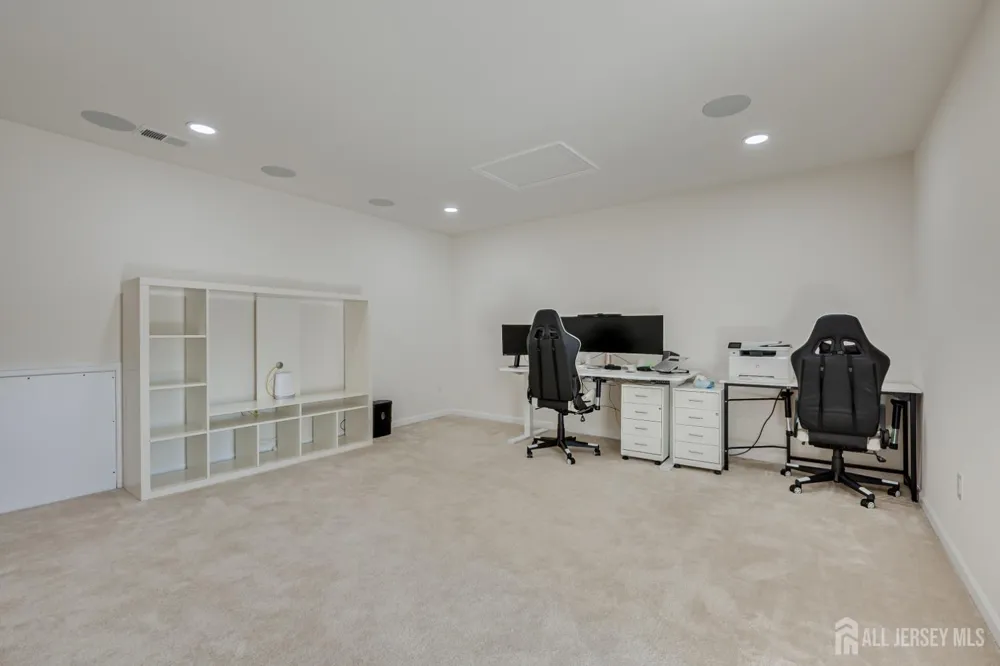 14 Hyacinth Lane Monroe, NJ 08831