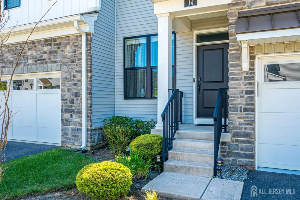 14 Hyacinth Lane Monroe, NJ 08831