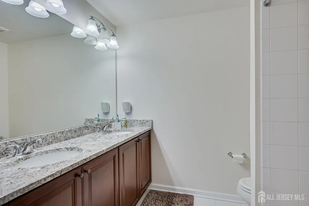 14 Hyacinth Lane Monroe, NJ 08831