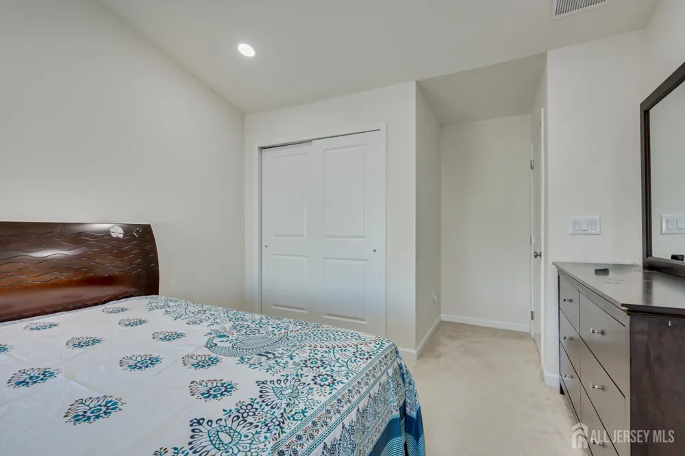 14 Hyacinth Lane Monroe, NJ 08831