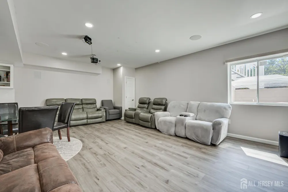 14 Hyacinth Lane Monroe, NJ 08831