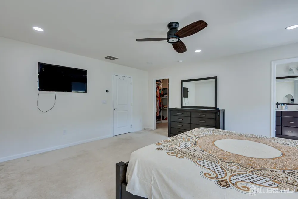 14 Hyacinth Lane Monroe, NJ 08831