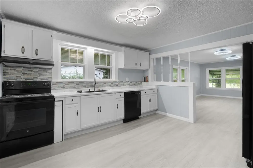 154 County Line Road Plainville, GA 30733