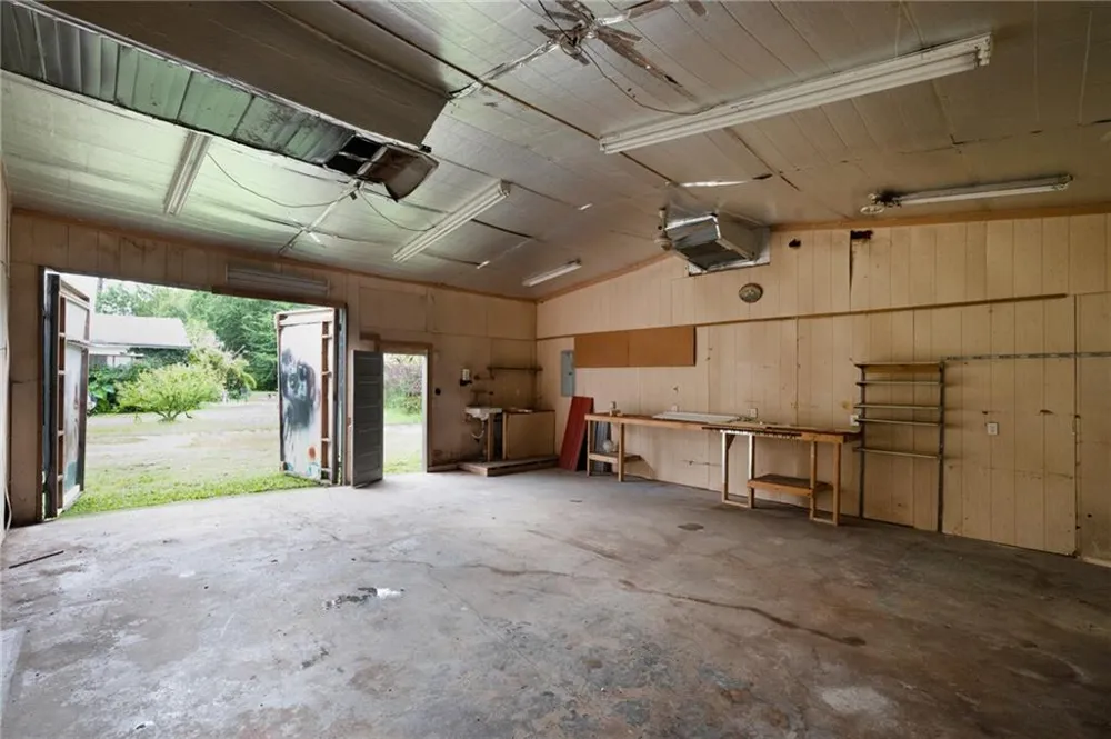 154 County Line Road Plainville, GA 30733